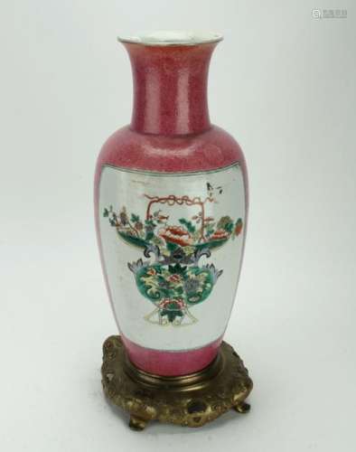 FAMILLE ROSE VASE WITH STAND