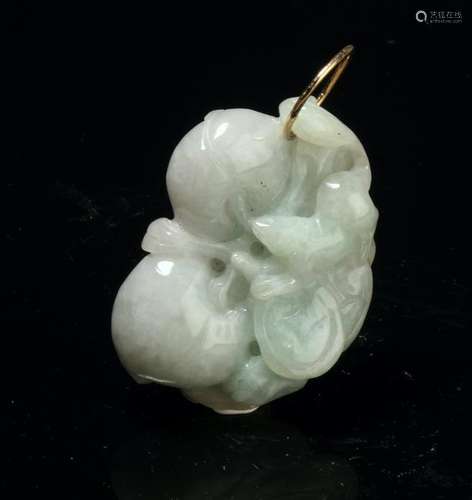 JADE PEACHES & RAT CARVED PENDANT