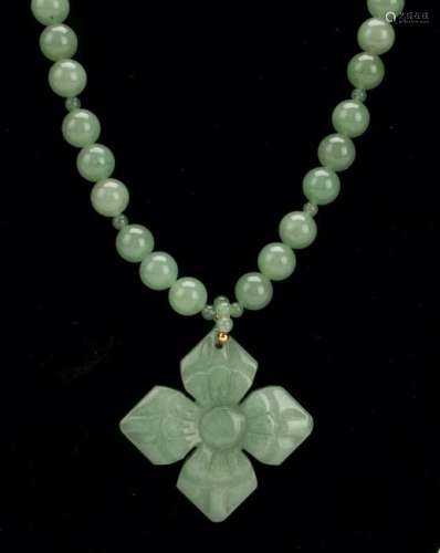 CARVED JADE FLOWER PENDANT AND BEADS NECKLACE