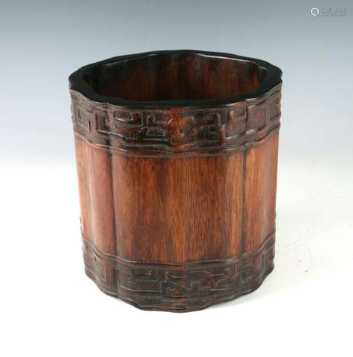 LOBED MEANDER BORDER BRUSH POT