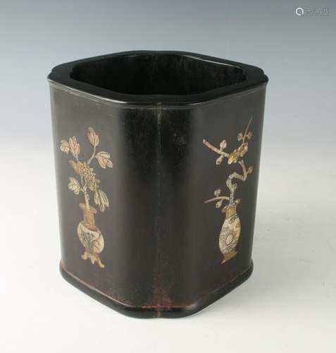 LOBED FOUR SIDED ZITAN BRUSH POT