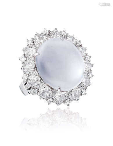 天然玻璃种翡翠蛋面配钻石戒指