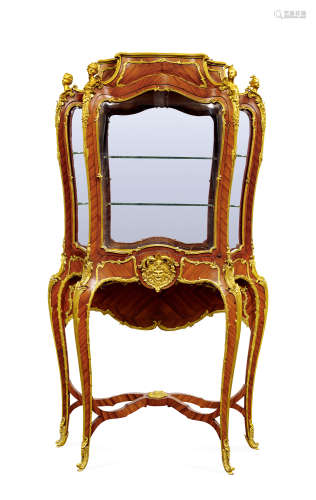约1860年 法国 Maison Millet制 路易十五风格 铜鎏金桃花芯木展示柜