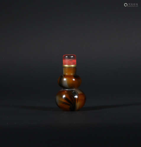 Qing Dynasty skillful color device gourd snuff bottle
