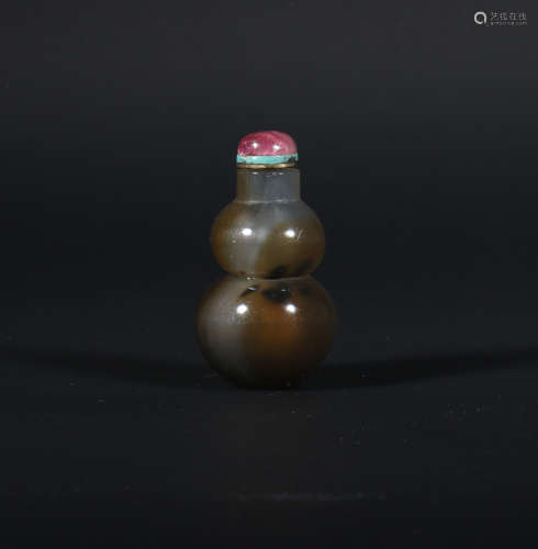 Qing Dynasty skillful color device gourd snuff bottle