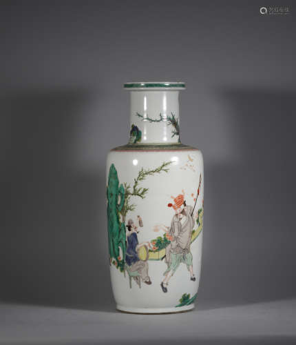 The hammered bottle of the colorful characters in Kangxi in the Qing Dynasty