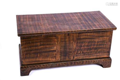 PENNSYLVANNIA FAUX TIGER MAPLE PAINTED CHEST