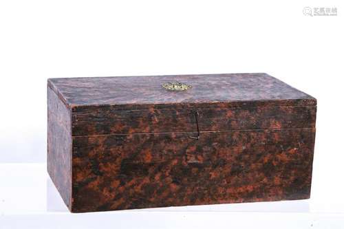 NEW ENGLAND PAINT DECORATED DOCUMENT BOX