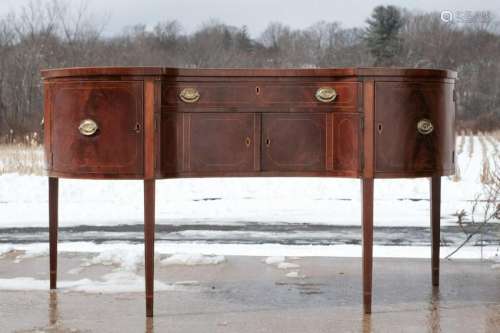 PERIOD HEPPLEWHITE MAHOGANY SIDE BOARD