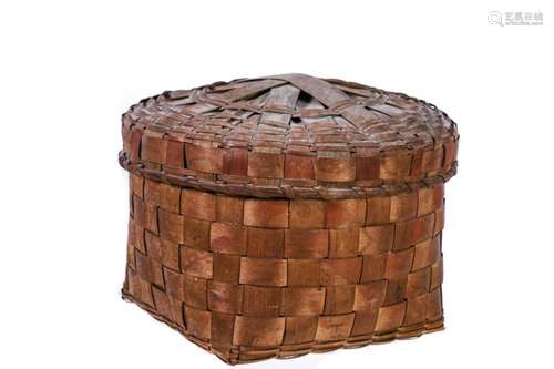 NEW ENGLAND POTATO BASKET with COVER