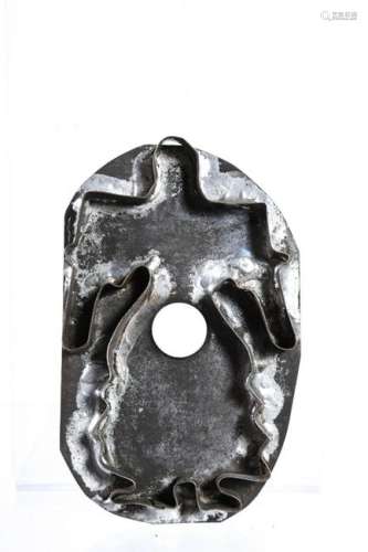 EARLY PENNSYLVANIA TIN COOKIE CUTTER OF A WOMAN