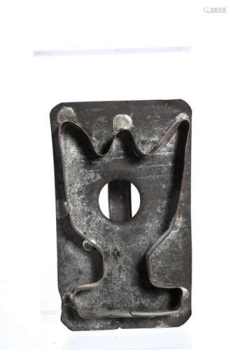 EARLY PENNSYLVANIA TIN COOKIE CUTTER OF A TULIP