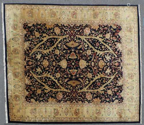 Fine Indo Sultanabad Rug