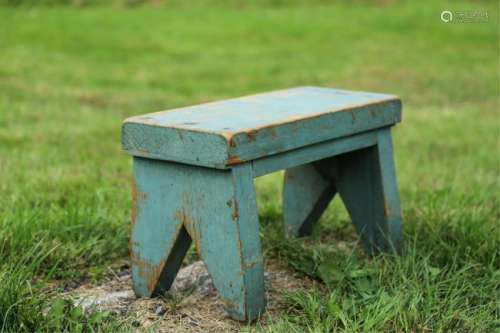 (20th c) CHILD'S BENCH / CRICKET in BLUE PAINT