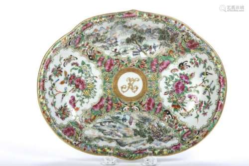 LOBBED ROSE MEDALLION OVAL DISH