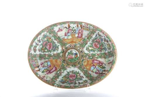 DEEP ROSE MEDALLION SERVING DISH w/ EXTERIOR DECOR