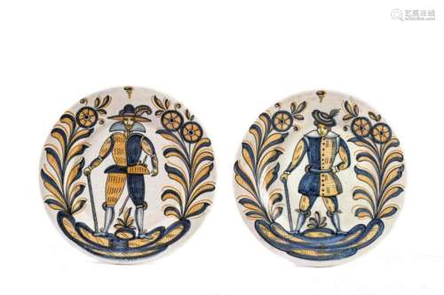 PAIR OF TALAVERA LA MENORA CHARGERS