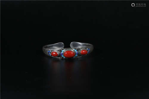 Silver inlaid coral burnt blue bracelet in the late Qing Dynasty