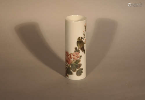 Pastel flower and bird penholder of the Republic of China
