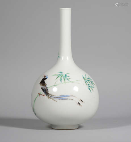 Qing Qianlong cone bottle