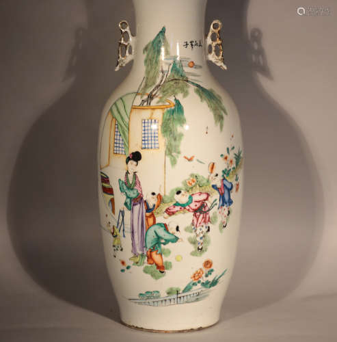 Pastel character bottle of the Republic of China