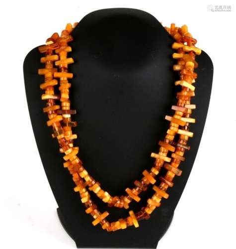 A Baltic amber necklace 104g 125cm 50 inches