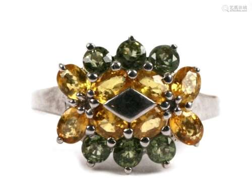 A 9ct white gold, peridot and citrine cluster ring, 4.3g. Approx. UK size N.