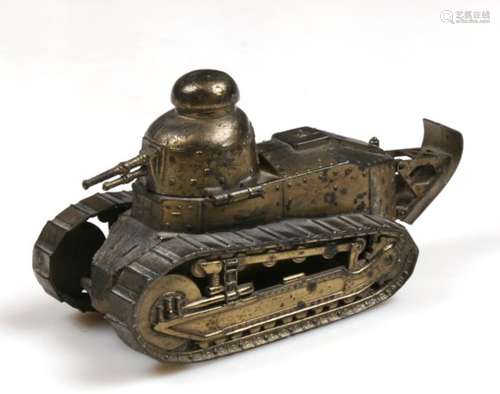 A WW1 French Renault tank with an inkwell under the hinged turret. Overall length 14cms (5.5ins)