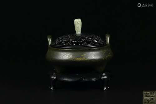 A Bronze Tripod Censer