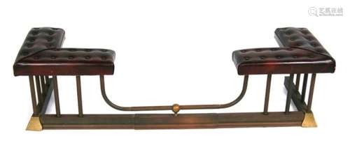 An early 20th century extending brass club fender, 164cms (64.5ins) fully extended.