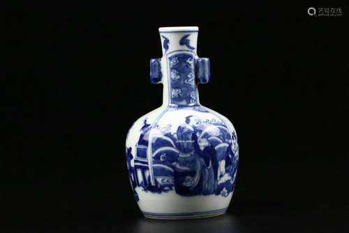 A Blue and White Arrow Vase