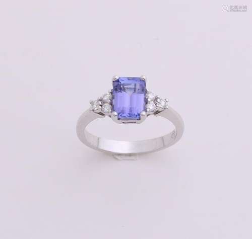 White gold ring, 750/000, with tanzanite and diamond.