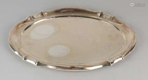 Oval silver tray, 835/000, gecontourneerd model