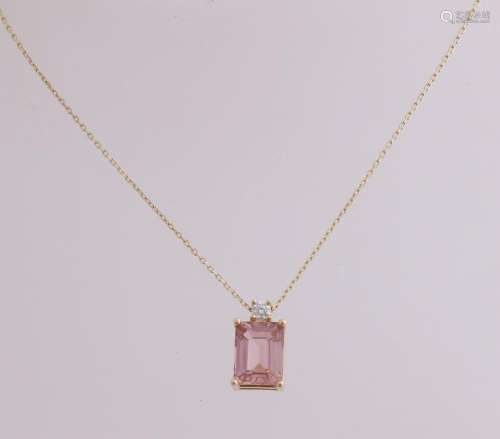 Yellow gold necklace and pendant, 750/000, with diamond