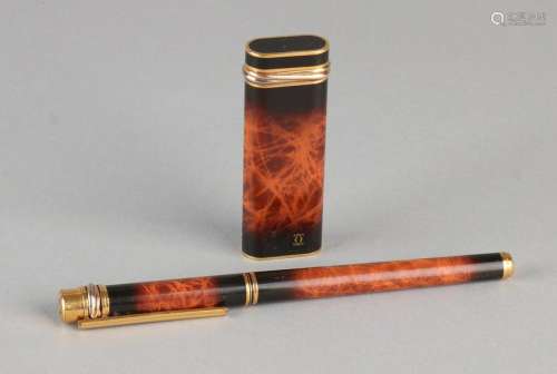 Set with a fountain pen and lighter, Must de Cartier,