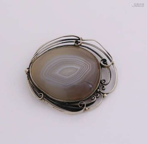 Large silver brooch, 800/000, with agate ring. Silver