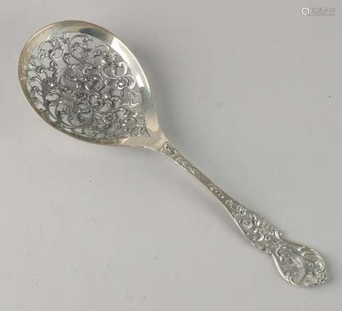 Silver natfruitschep, 835/000, with a sawn container is