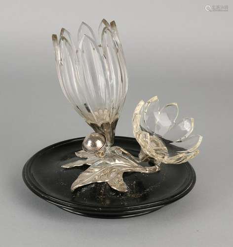 Table plate with two crystal bowls in flower shape