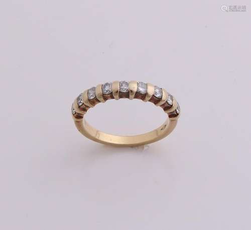 Yellow gold diamond row ring, 750/000, with diamond.