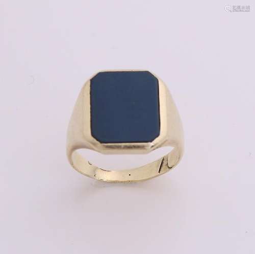 Yellow gold signet ring, 585/000, with a low octagonal