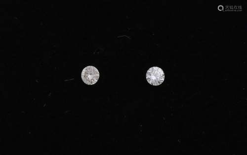 Two brilliant cut diamond, a 0.12 ct VVS-G and one 0.12