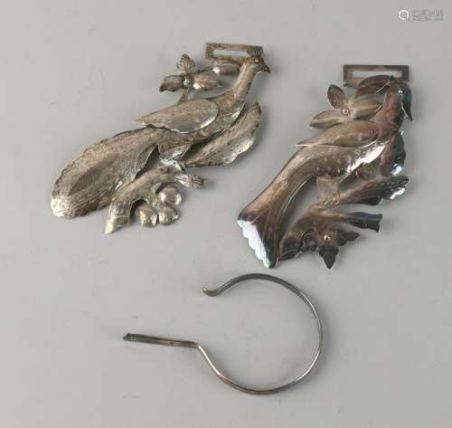 Two silver pendants Djokja mosquito net, 800/000, with