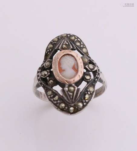 Silver ring, 925/000, with markesieten. is put in a