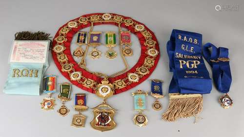 Lot medals Mason et cetera. England, USA 20th century.