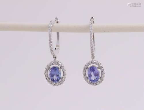 White gold earrings, 750/000, diamond and tanzanite.