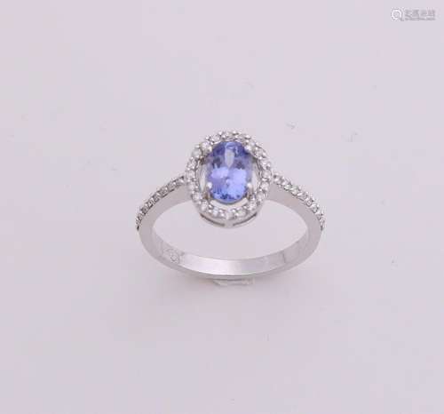 White gold ring, 750/000, with tanzanite and diamond.