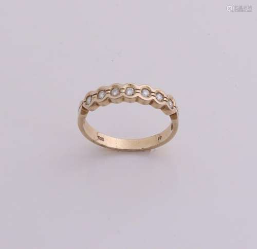 Yellow gold diamond row ring, 585/000, with diamond.