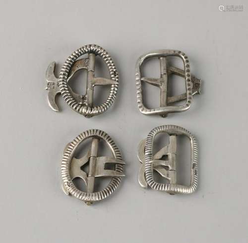 Lot 4 with silver calf buckles, 833/000, 2 oval models