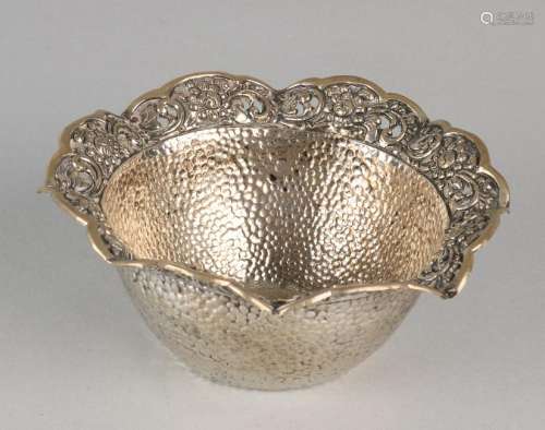 Yogya silver plate 800/000, decorated with hammered and
