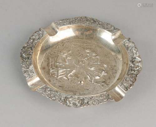 Silver ashtray, 833/000, round model with performance